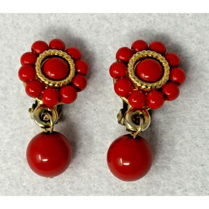 Vintage 80's Dangle Red Lucite Beaded Earrings Clip On Flower